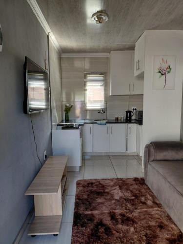 Newcastle Apartment | Mama R's STUDIO 2