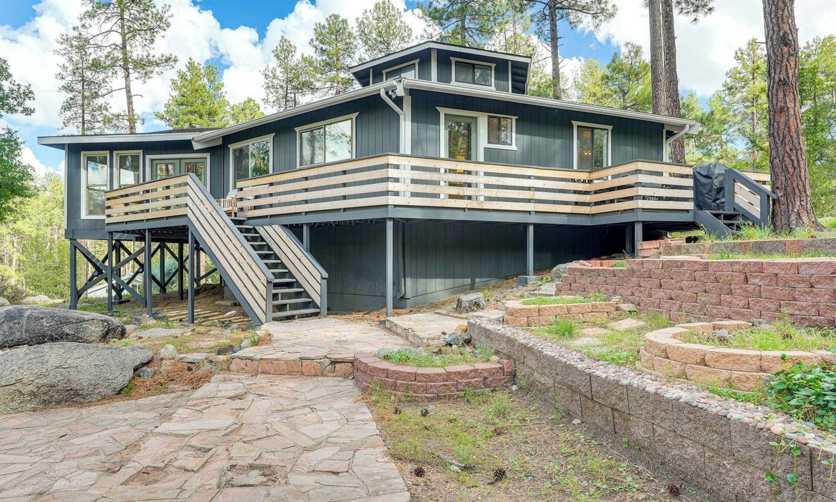 Iron Springs Cabin | Mid-Mod Mountain Cabin Near Thumb Butte Trails!