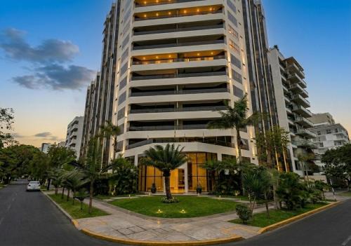 Armendariz Apartment | Miraflores Oceanfront Luxury Apartment by Geko