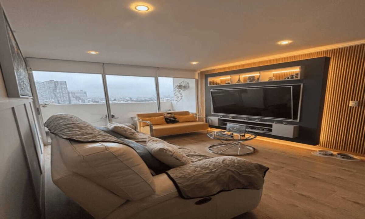San Eugenio Apartment | Modern Apt in Lince Just Steps from San Isidro