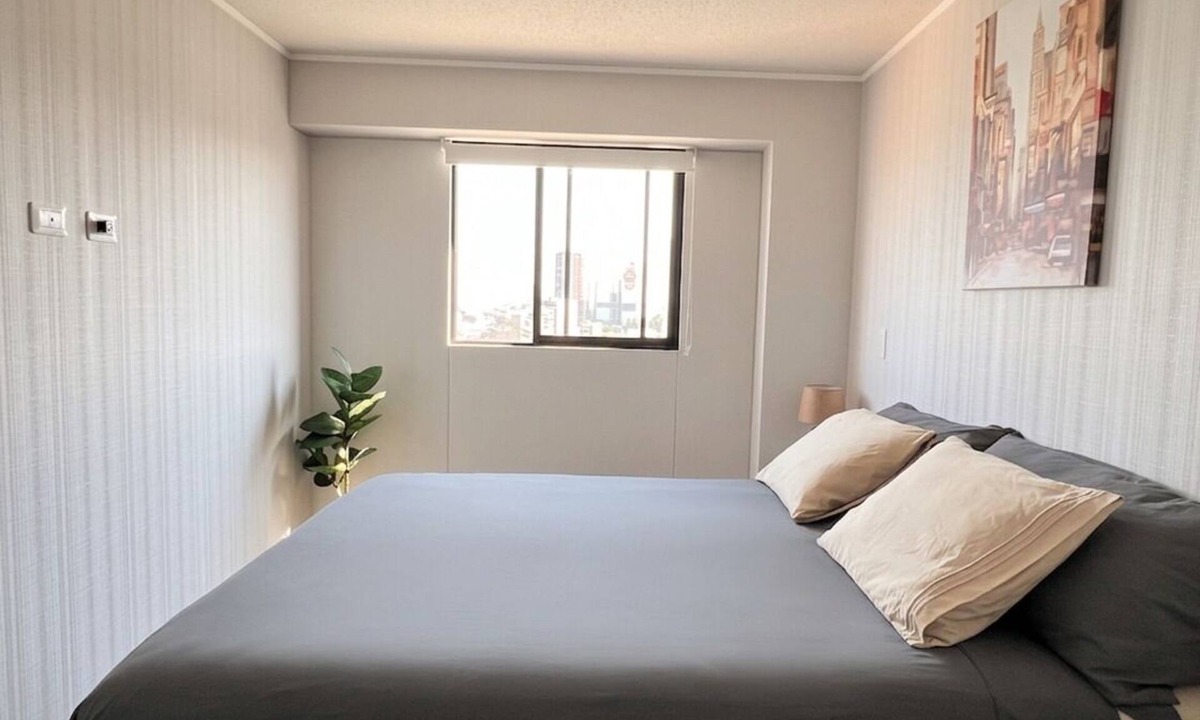 La Victoria Apartment | Modern Park View Apartment - Near San Isidro