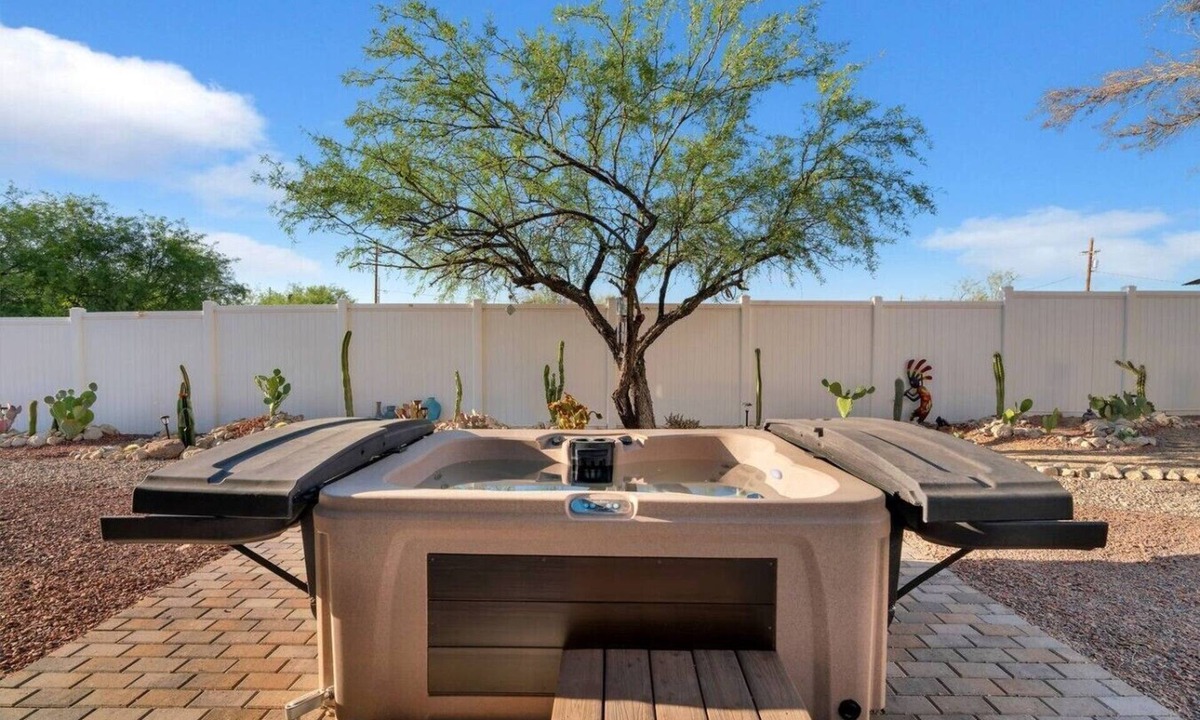 Tortolita House | Moon Dance Casita | Views, Hot Tub & Stargazing