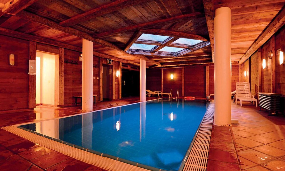 La Villa Apartment | Mountain apartment with the amenities of a hotel and views of the Dolomites