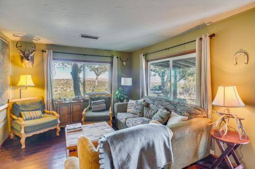 Patagonia House | Mtn-View Gem on 20 Acres: Patagonia Cabin Hideaway