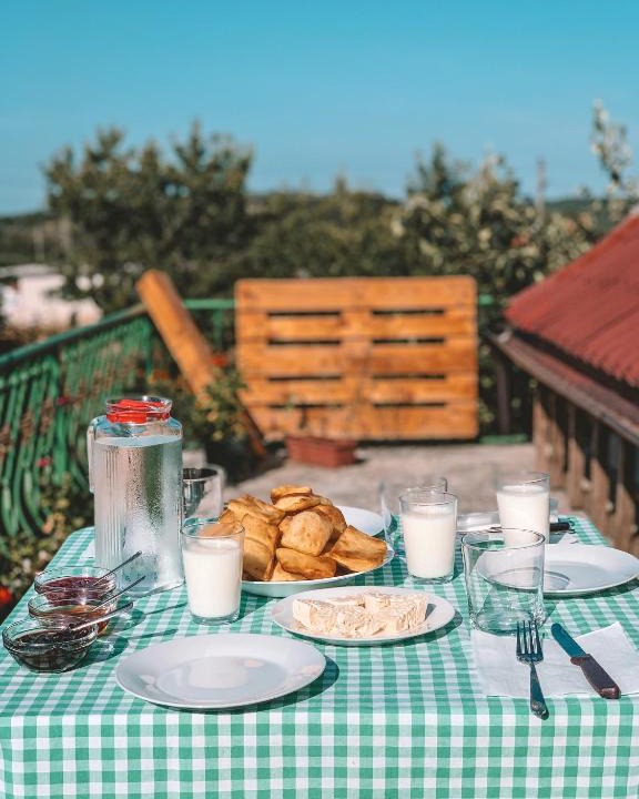 Puke House | N'konak Guesthouse