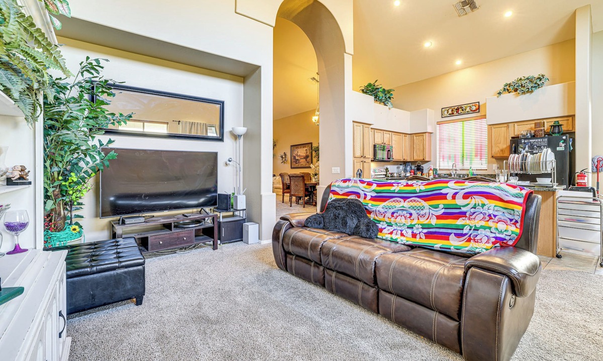 Maricopa House | Near Golf Courses & Casinos: Maricopa Home w/Yard