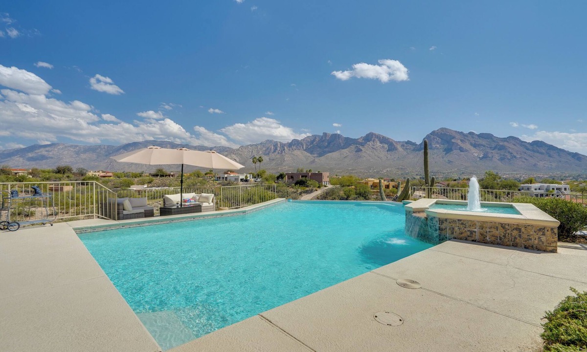 Monte Del Oro House | Near Trails: Luxe Mountain-View Retreat in Tucson!