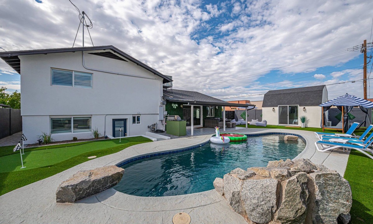 Park Scottsdale Four House | New Modern Resort! Arcade, Heated Pool, Putting Green & Pool House!
