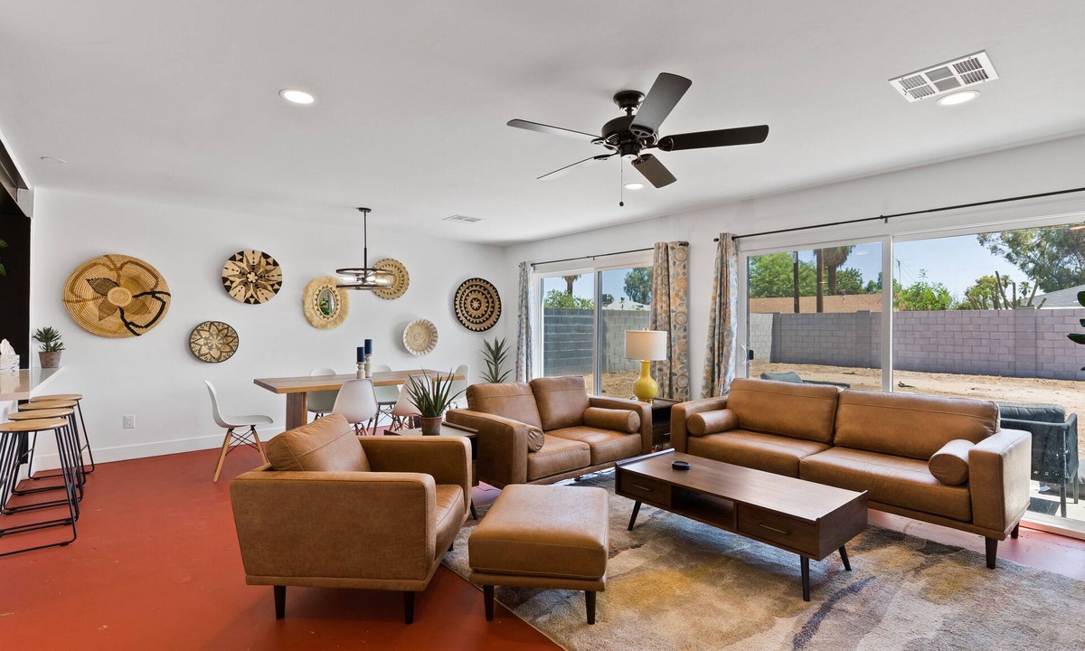 Encanto Condo | Newer, Modern, Work Friendly 2 Bedroom Condo near Downtown PHX
