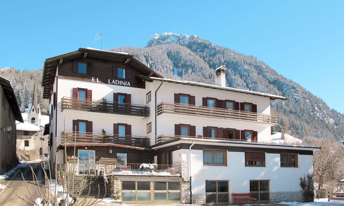 Moena Apartment | Nice apartment for 7 people with WIFI, TV, patio and pets allowed