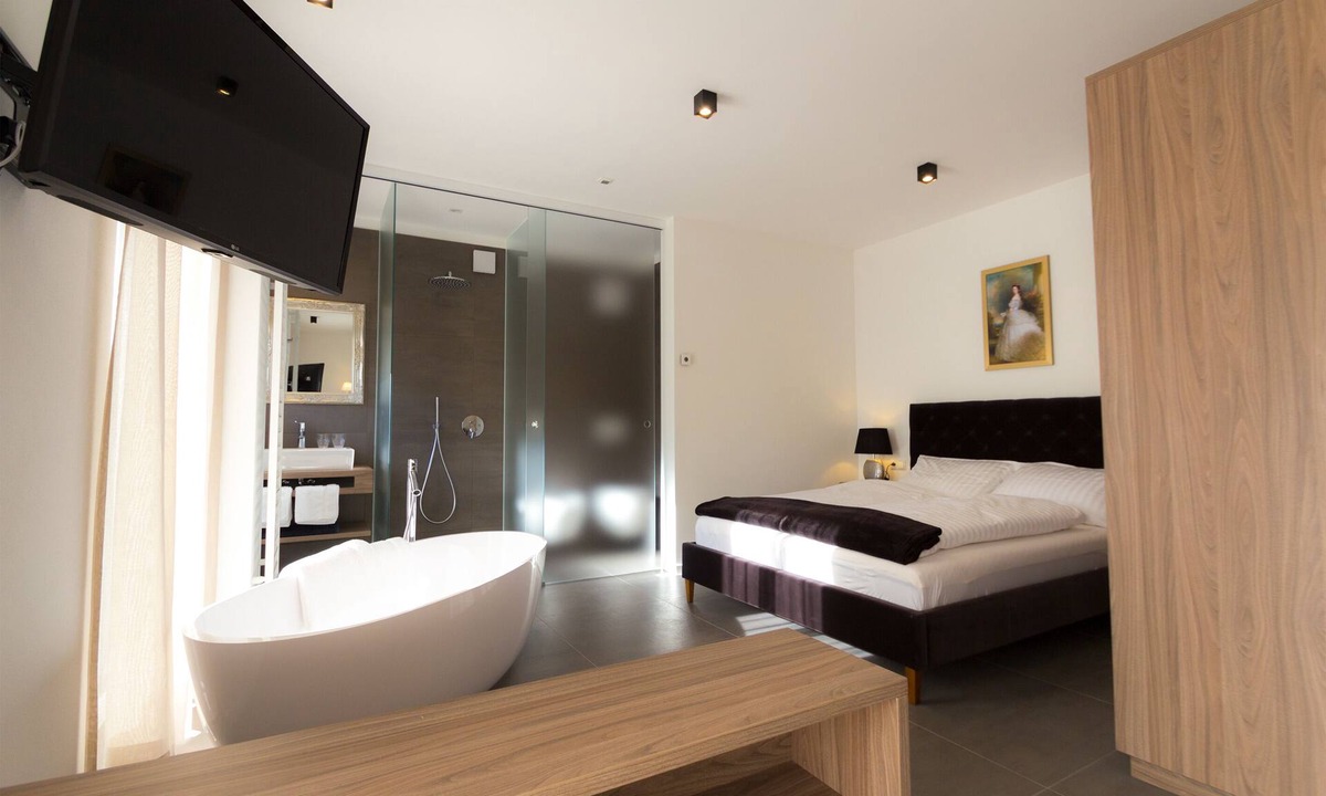 Merano Apartment | Nice holiday apartment Sissi with balcony