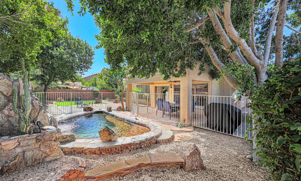 West Glen Community Association House | North Glendale Haven: 3BR Home w/Heated SPOOL, Private Office & Luxe Amenities.