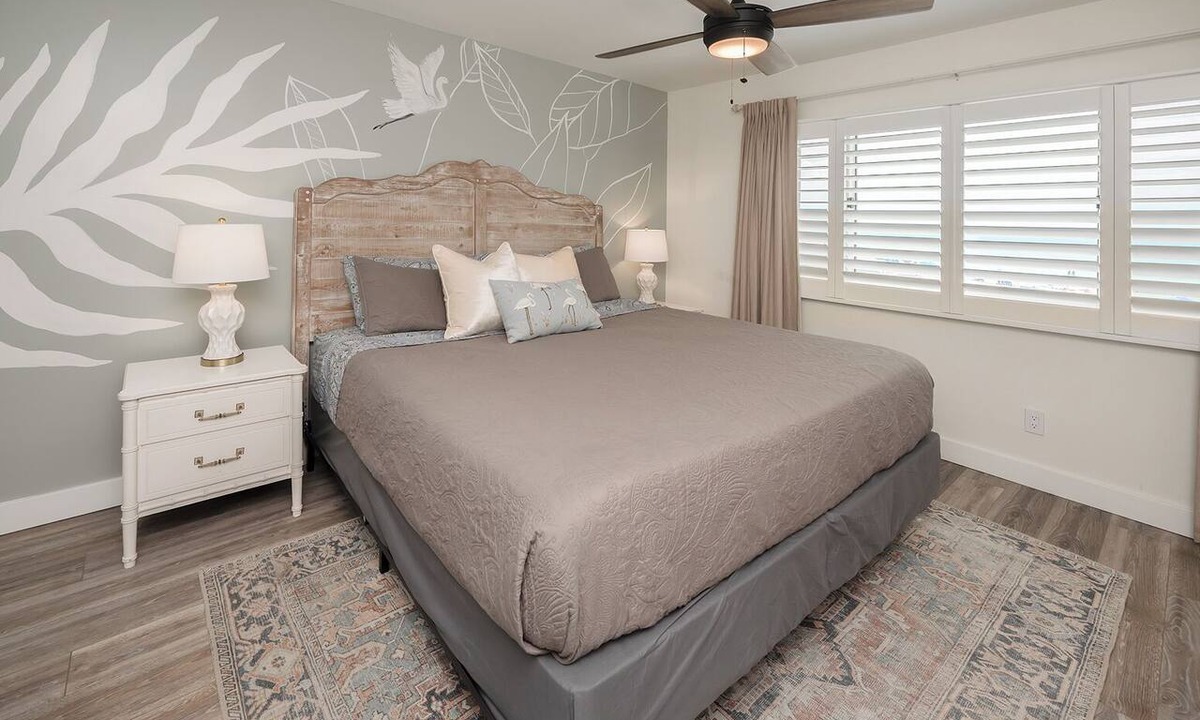 Sunnyside Condo | 🌴 Oceanfront Pinnacle Port Escape | Sleeps 8 | Last Week of July Available!