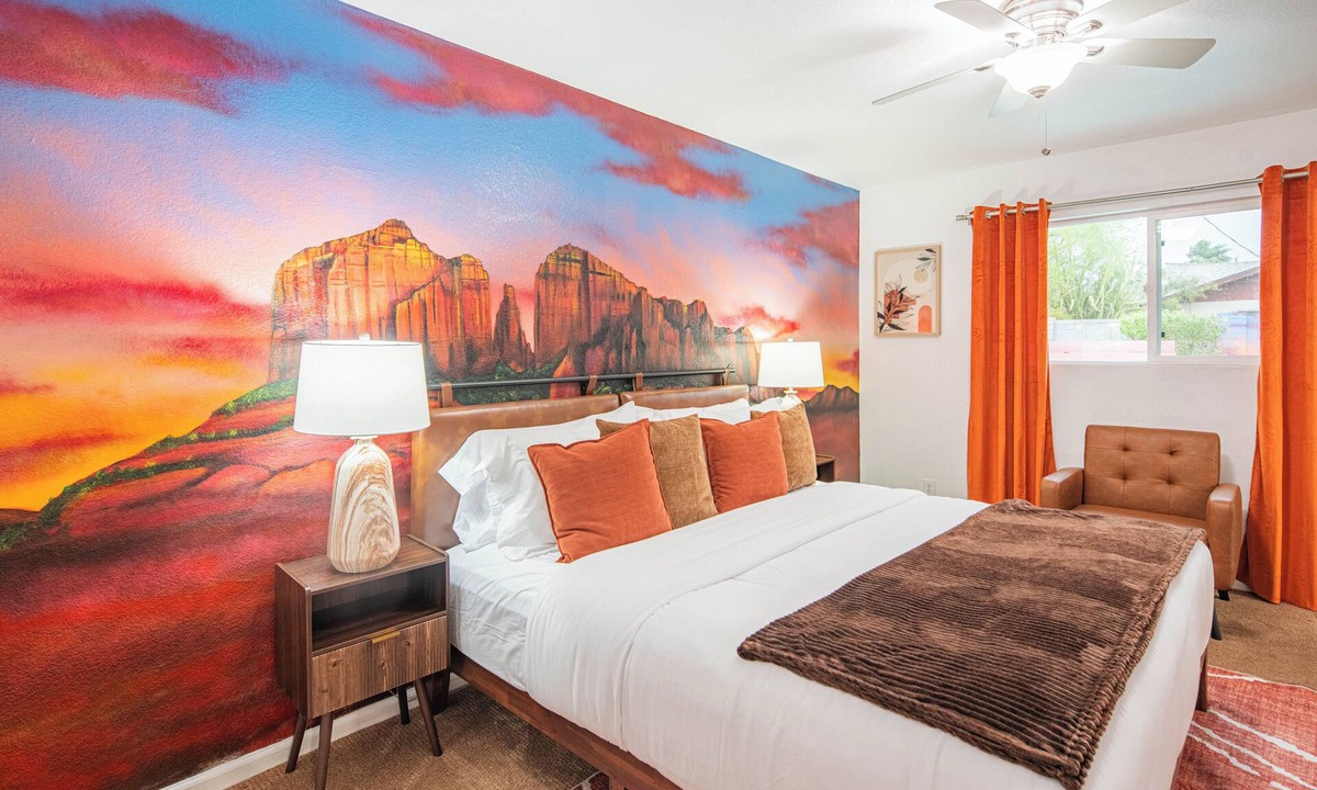 Park Scottsdale One Villa | Old Town Luxe Escape - Unique Desert Vibes, Heated Pool, HotTub & Epic GameRoom