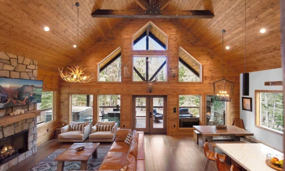 Duck Creek Village Cabin | One of a Kind Cabin w/Covered Deck, Spa, & Games!