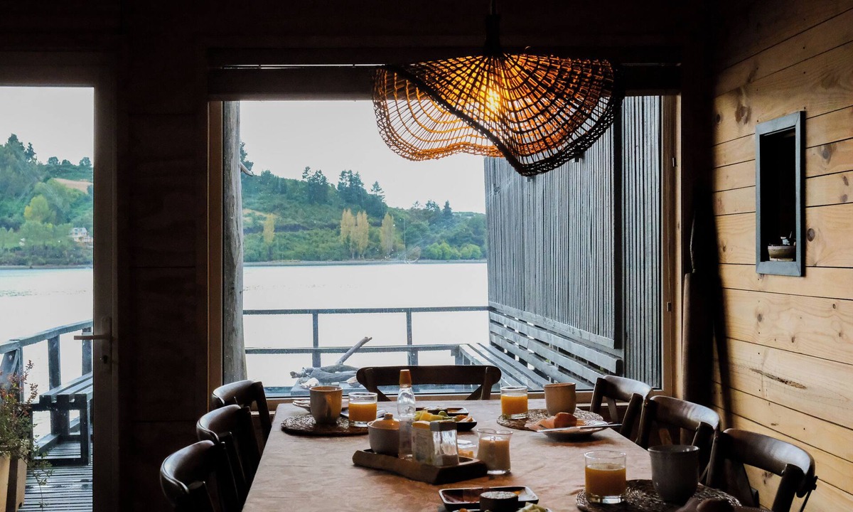 Castro Bed & Breakfast | Palafito Entre Mar y Tierra