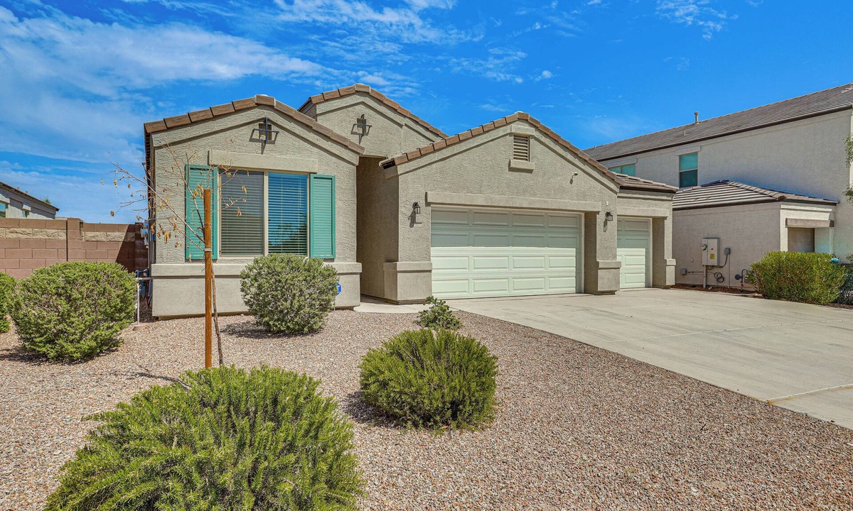 Tartesso House | Patio & Fire Pit! Cozy Desert Retreat in Buckeye