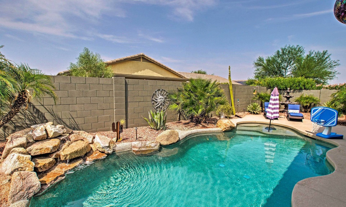Estrella Mountain Ranch House | Patio + Pool Table: Estrella Oasis Near Hiking!