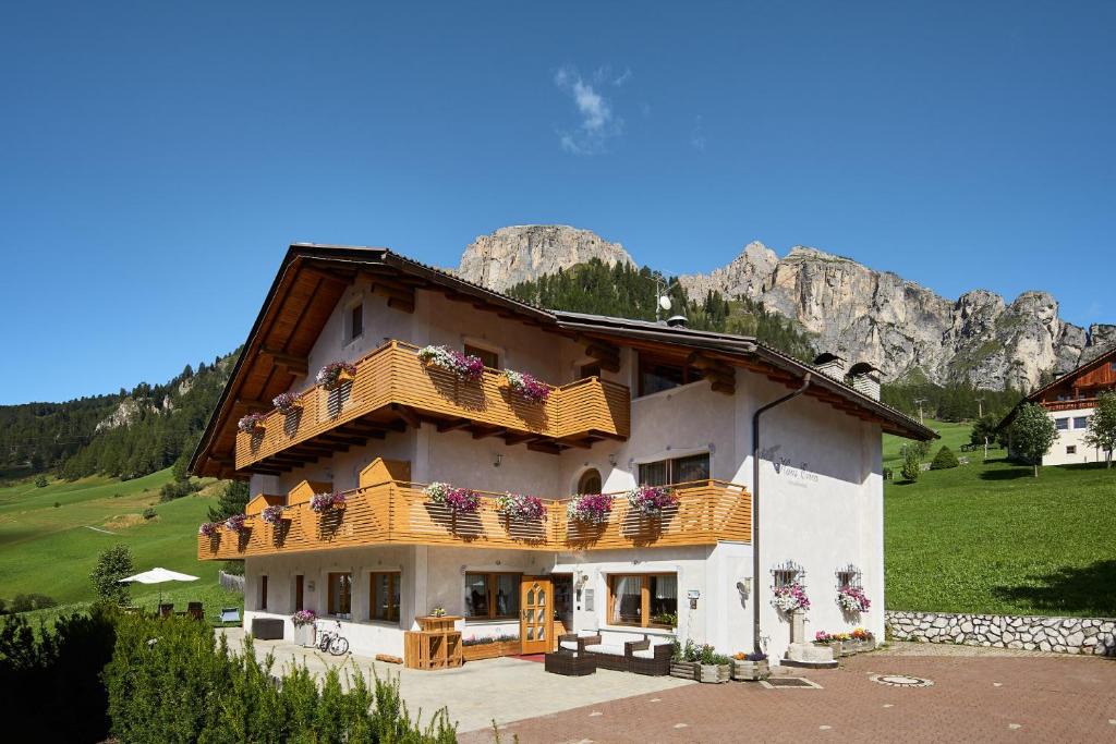 Colfosco Hotel | Pensione Haus Erica