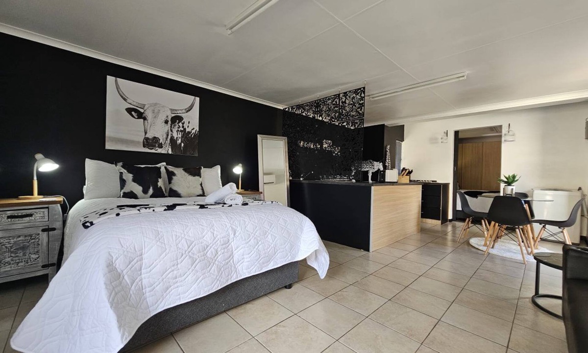 Kimberley Apartment | Perfect 2-bedroom apartment with AC in delightful Kimberley