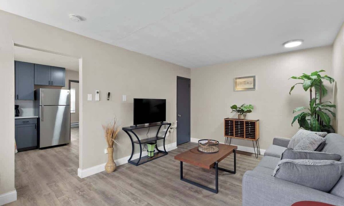 Tower Grove South Apartment | Pet-Friendly 1BR · Tower Grove · 3 mi SSM SLU · Free Laundry