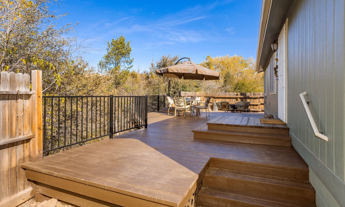 Diamond Valley Cabin | Pet-Friendly. Fully fenced yard