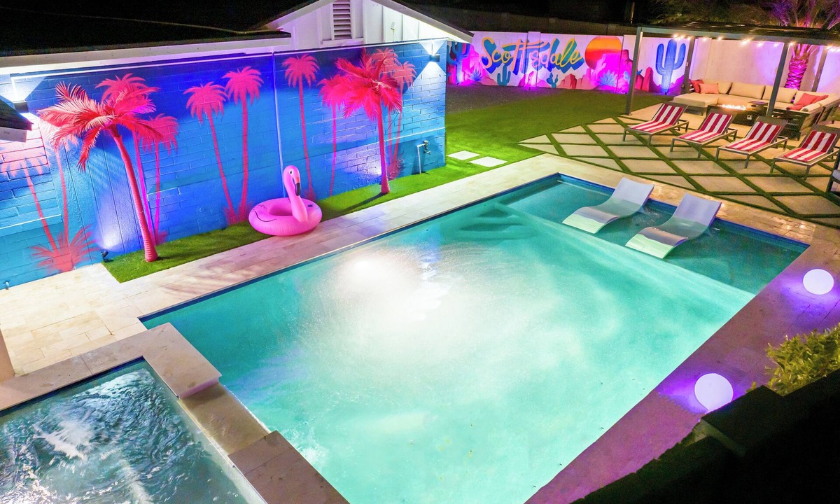 Papago Parkway House | PinkPalm II Heated Pool! 7 min to Old Town!