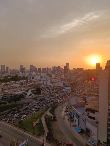 La Victoria Apartment | Piso 18 con Vista Panorámica San Isidro y San Borja
