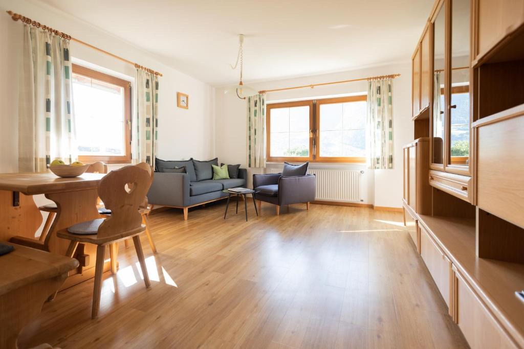 Castelbello-Ciardes Apartment | Pixnerhof - Ferienwohnung Golden