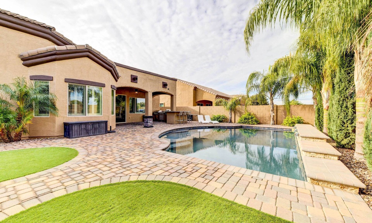 Queen Creek House | Pool, BBQ & Bar: Family Home in Queen Creek
