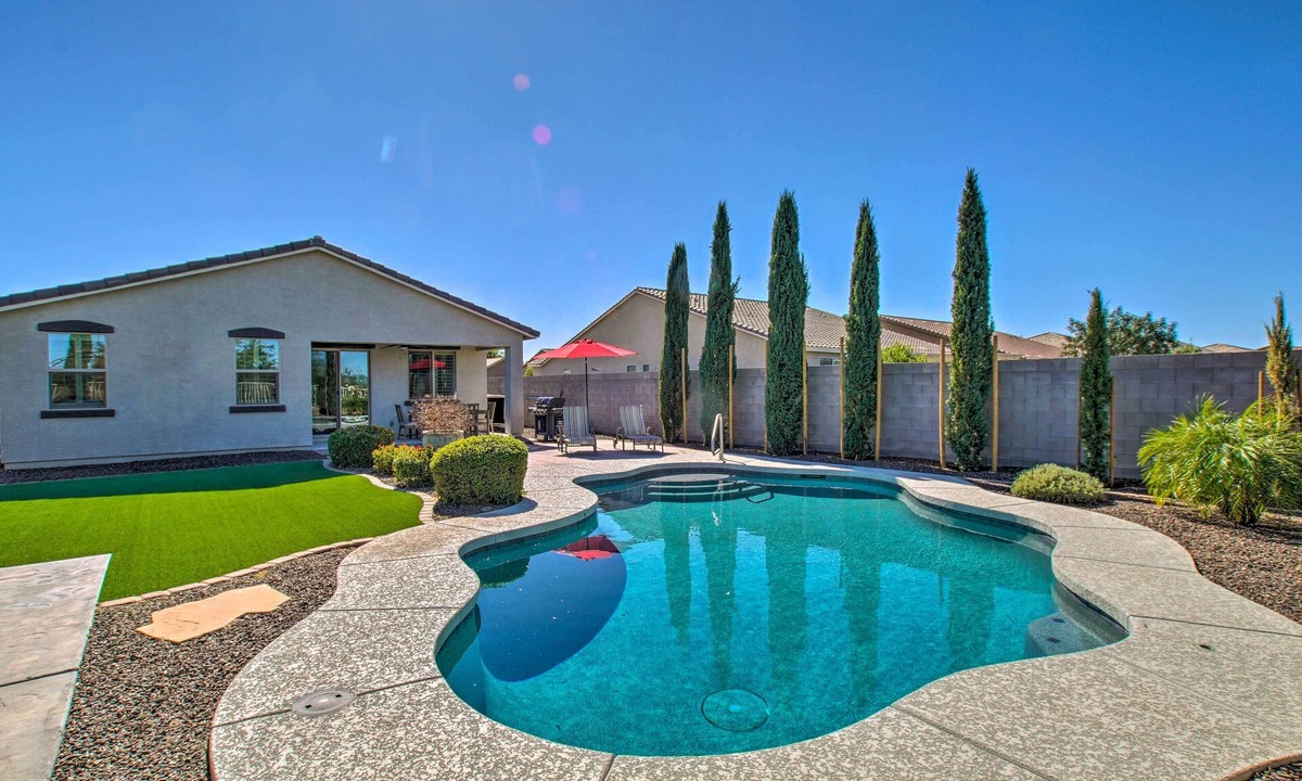 San Tan Valley House | Pool & Covered Patio: Family Gem in San Tan Valley
