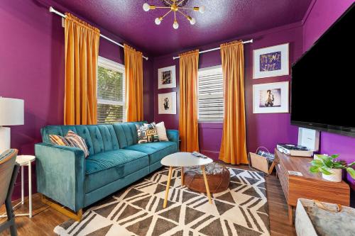 Wenonah House | Prince-Themed Cozy Retreat Near Airport & Mall