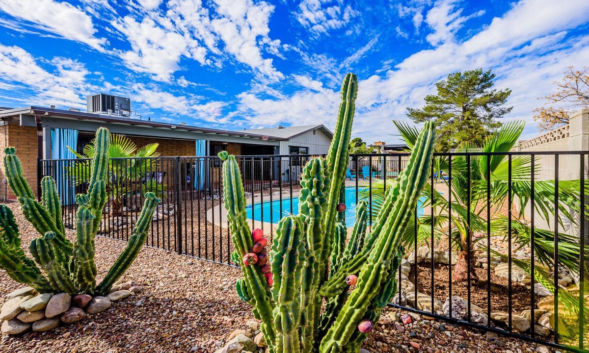 Groves Lincoln Park House | Private Pool Oasis Getaway ~ Hot Tub ~ BBQ ~ Great Location!