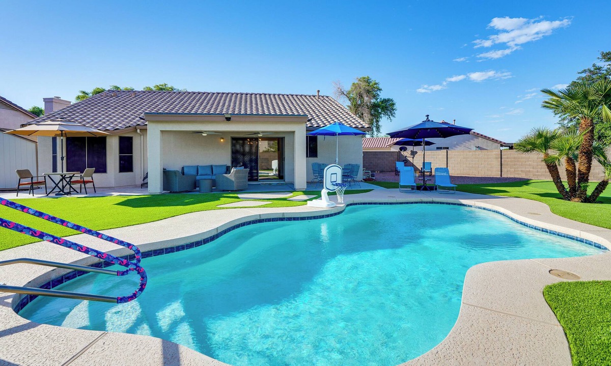 Springer Ranch House | Putting Green & Pool! Peoria Home Near Sports