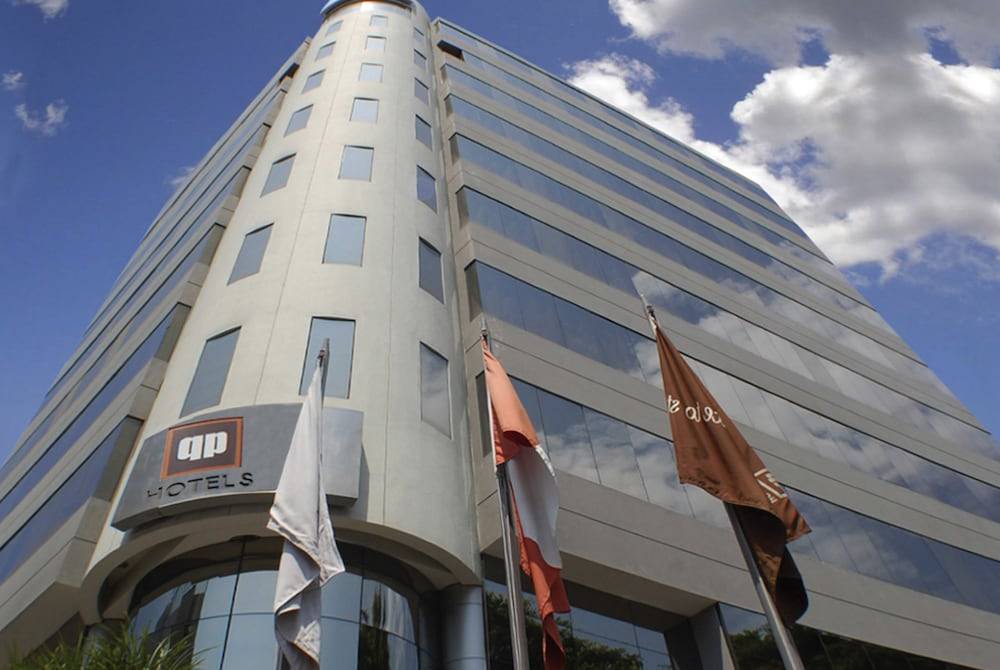 Miraflores Hotel | Qp Hotels Lima