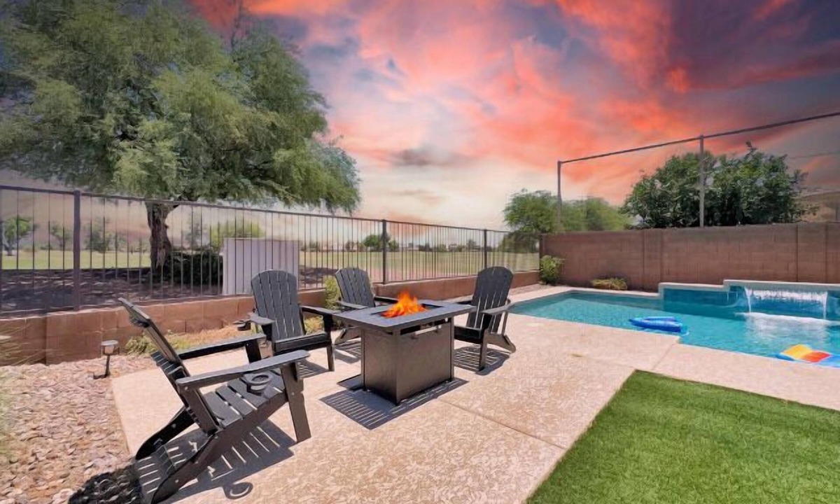 Villages At Queen Creek House | Queen Creek Cool! Pool/Game Room Sleeps 12! Savings!