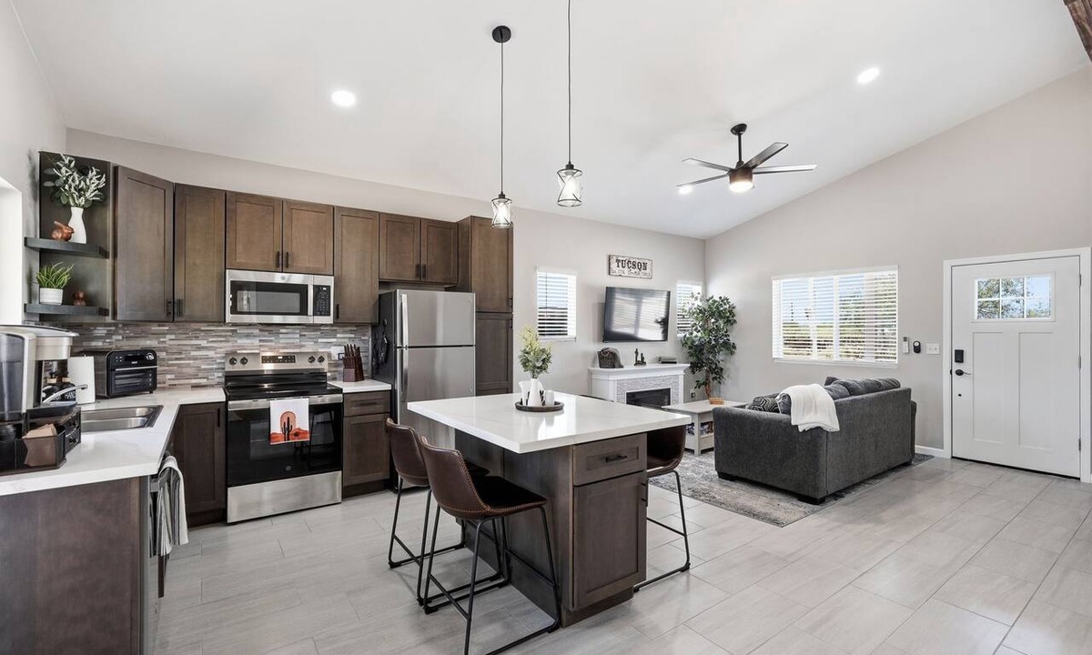 Oro Valley House | Quite 1-bedroom house with mountain views in Oro Valley.