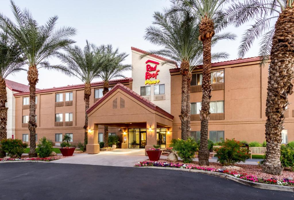 Tempe Hotel | Red Roof Inn PLUS+ Tempe - Phoenix Airport