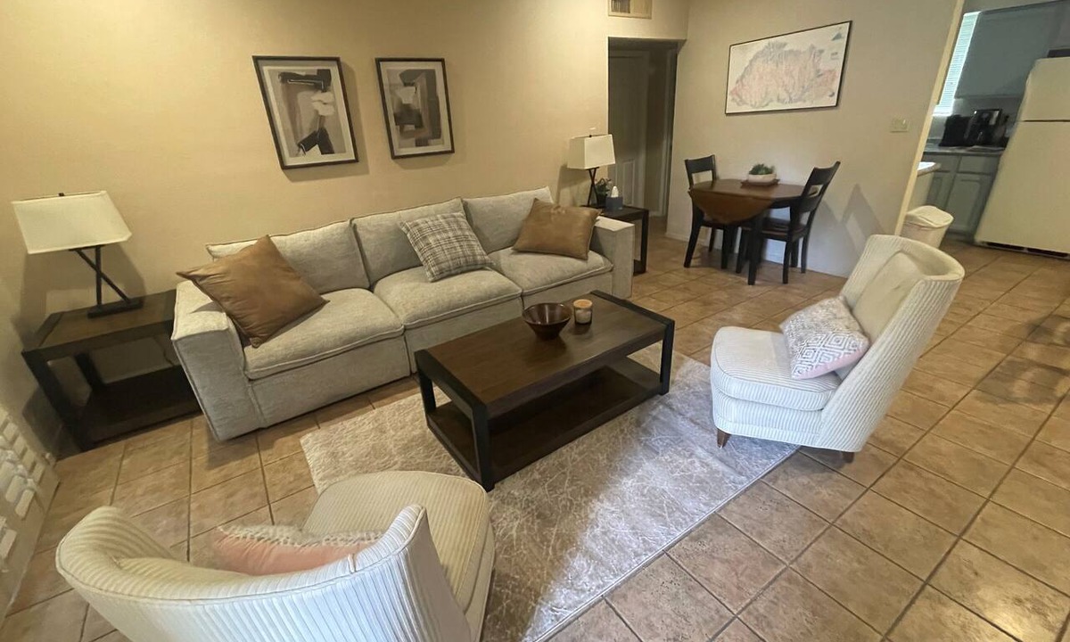 Sunrise Springs Condo | Relaxing condo with easy access to the pool-shopping-restaurants in Foothills