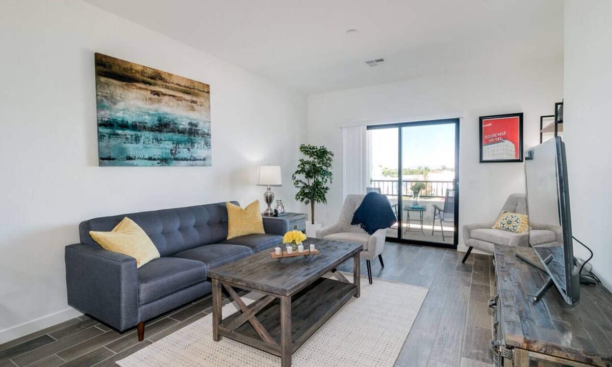 Ocotillo Condo | Resort Condo! Walk to Rest. and Bars! 30 night Min