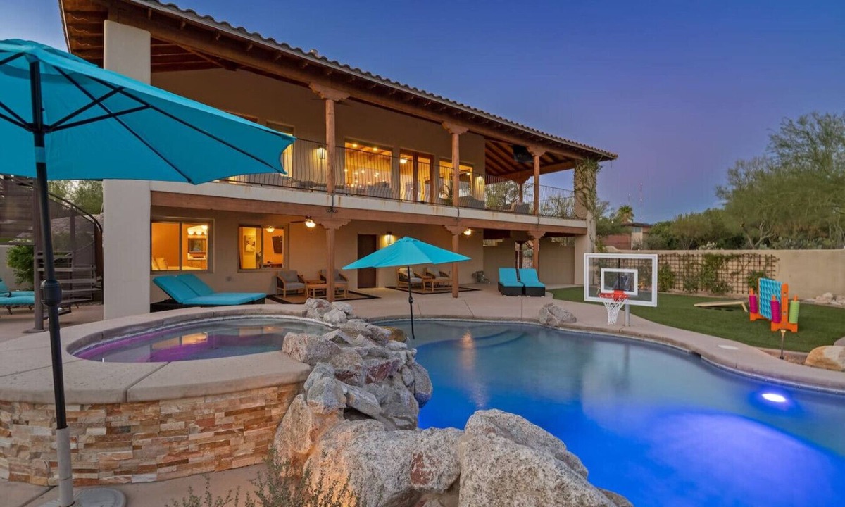 Tucson House | Resort Style Foothills Heated Pool Spa Sleeps16+, with outdoor games,Mntn views