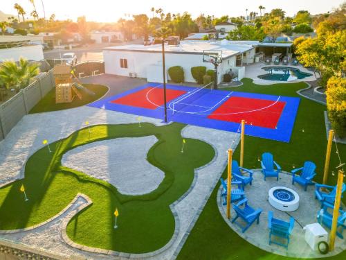 Paradise Valley Village House | Rio Resort Kierland Pool Hot tub Mini Golf Fun