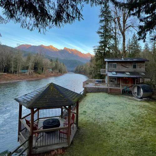 Gold Bar House | Riverfront Retreat Hot Tub Sauna Yard Gazebo and VIEWS