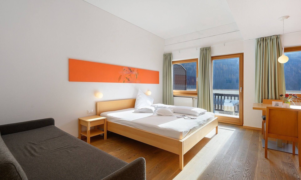 Santa Valburga Apartment | Room 'Hotel Schweigl Superior Dz 202' with Mountain View, Shared Pool and Wi-Fi