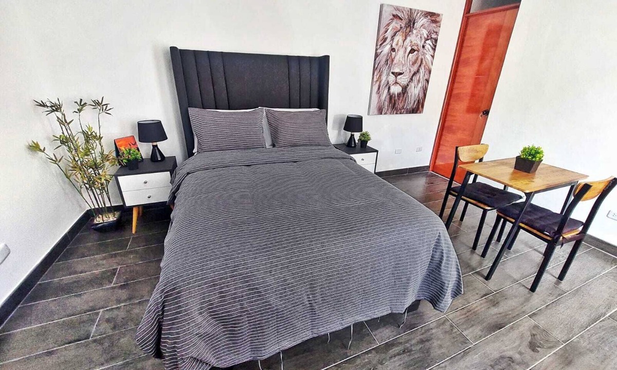 Callao Apartment | Room on the 1st floor w/private bathroom, 10 minutes from the arpt.