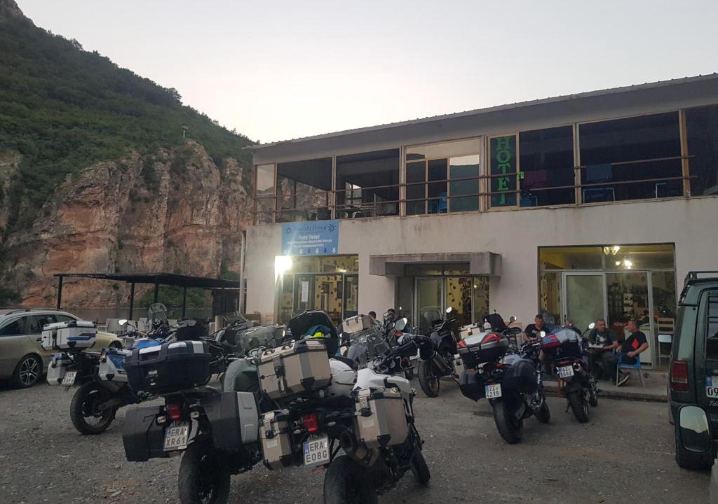 Shkoder County Hostel | Rozafa Ferry & Accommodation