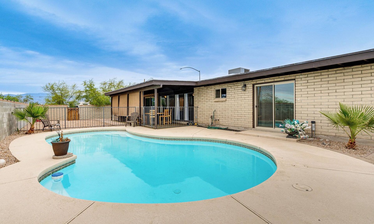 South Harrison House | Saguaro Retreat! Extended Stay in Tucson