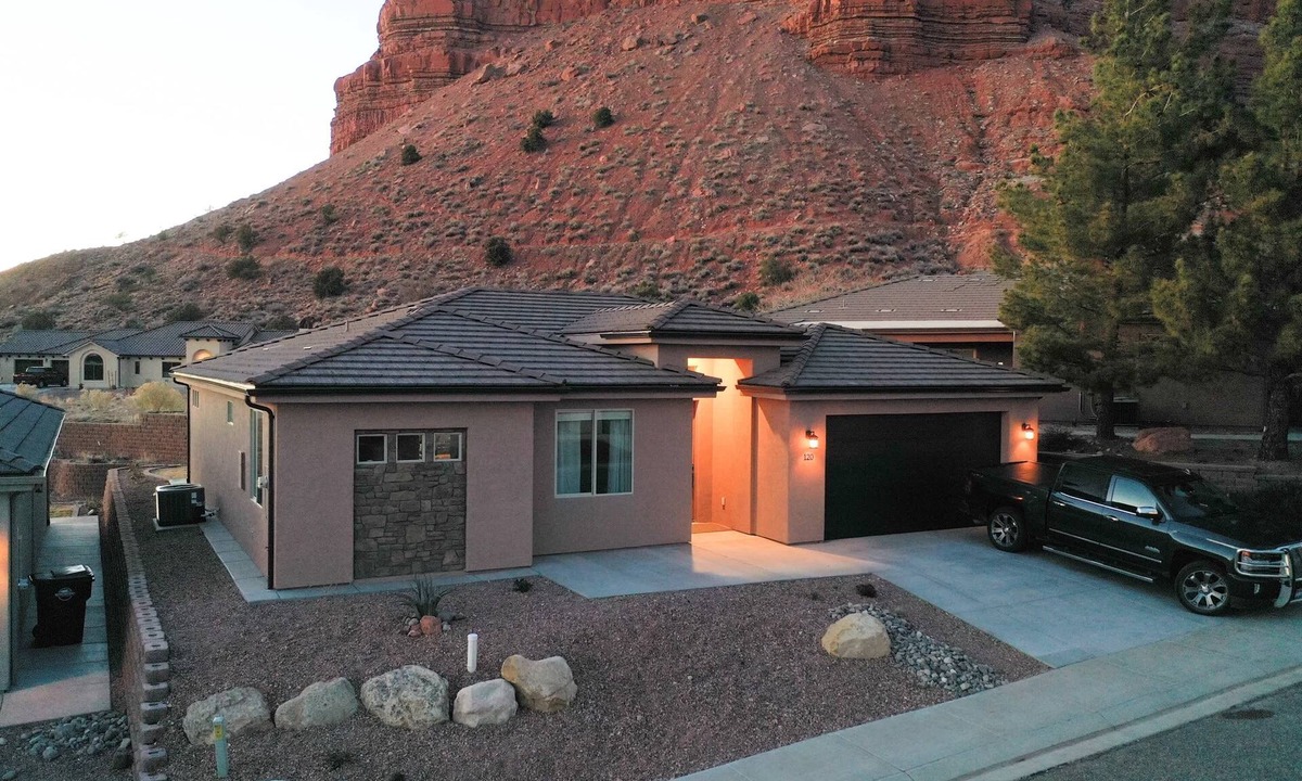 Kanab House | Searchers Hideaway at Kanab - Zion National Park