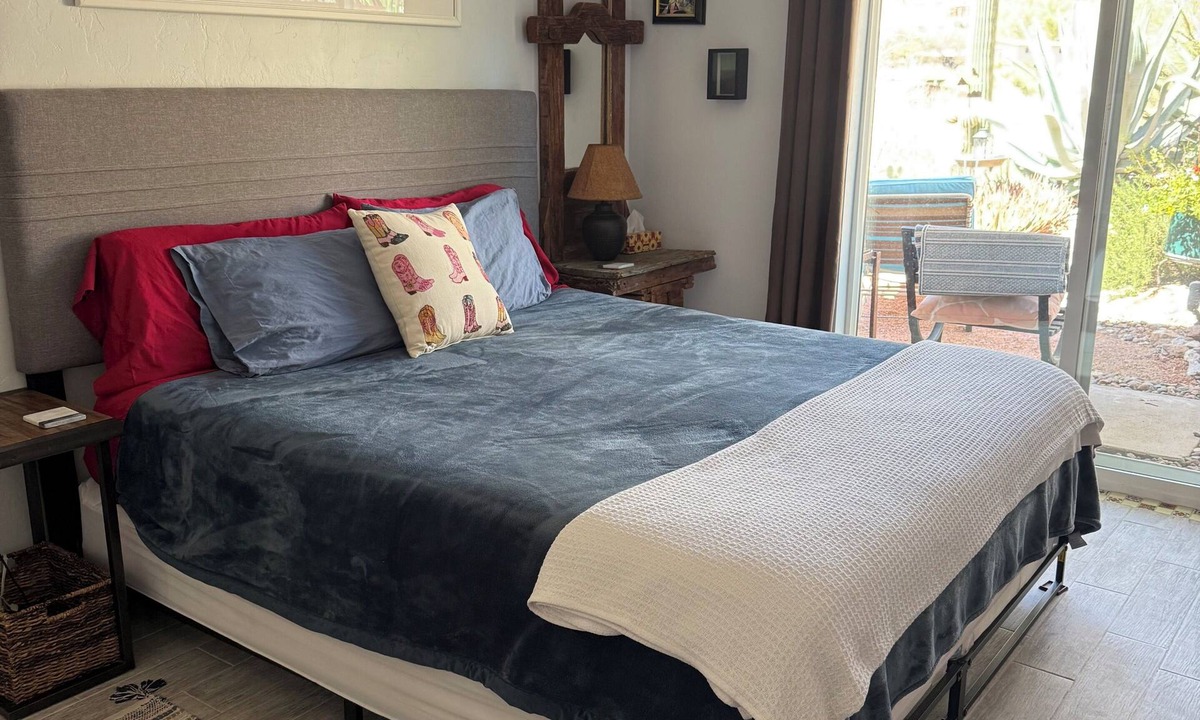Skyline Bel Air Estates Cabin | Serene 1-bedroom attached casita with AC in the Catalina Foothills of Tucson.