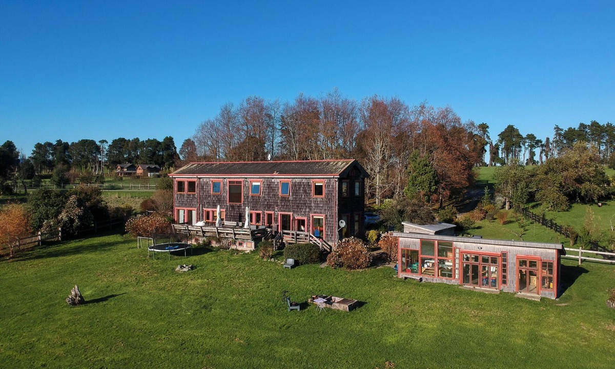 Puerto Varas House | Serene 4-bedroom house in Puerto Varas perfect for relaxing stays